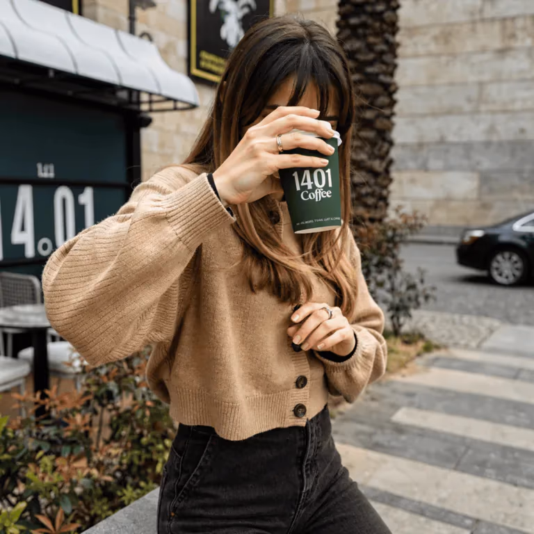holala-image-generation-ai-tool-1401coffee3